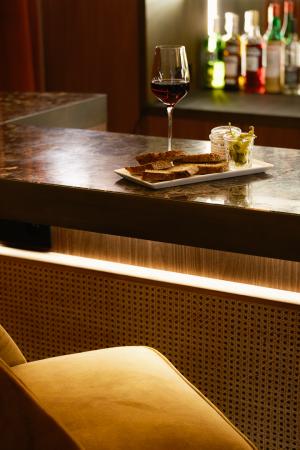 CARTE VINS & CHAMPAGNES